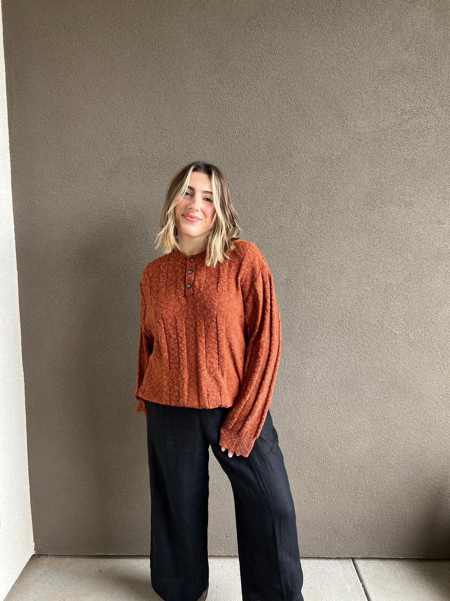 Vintage Sienna Henley Sweater (4)