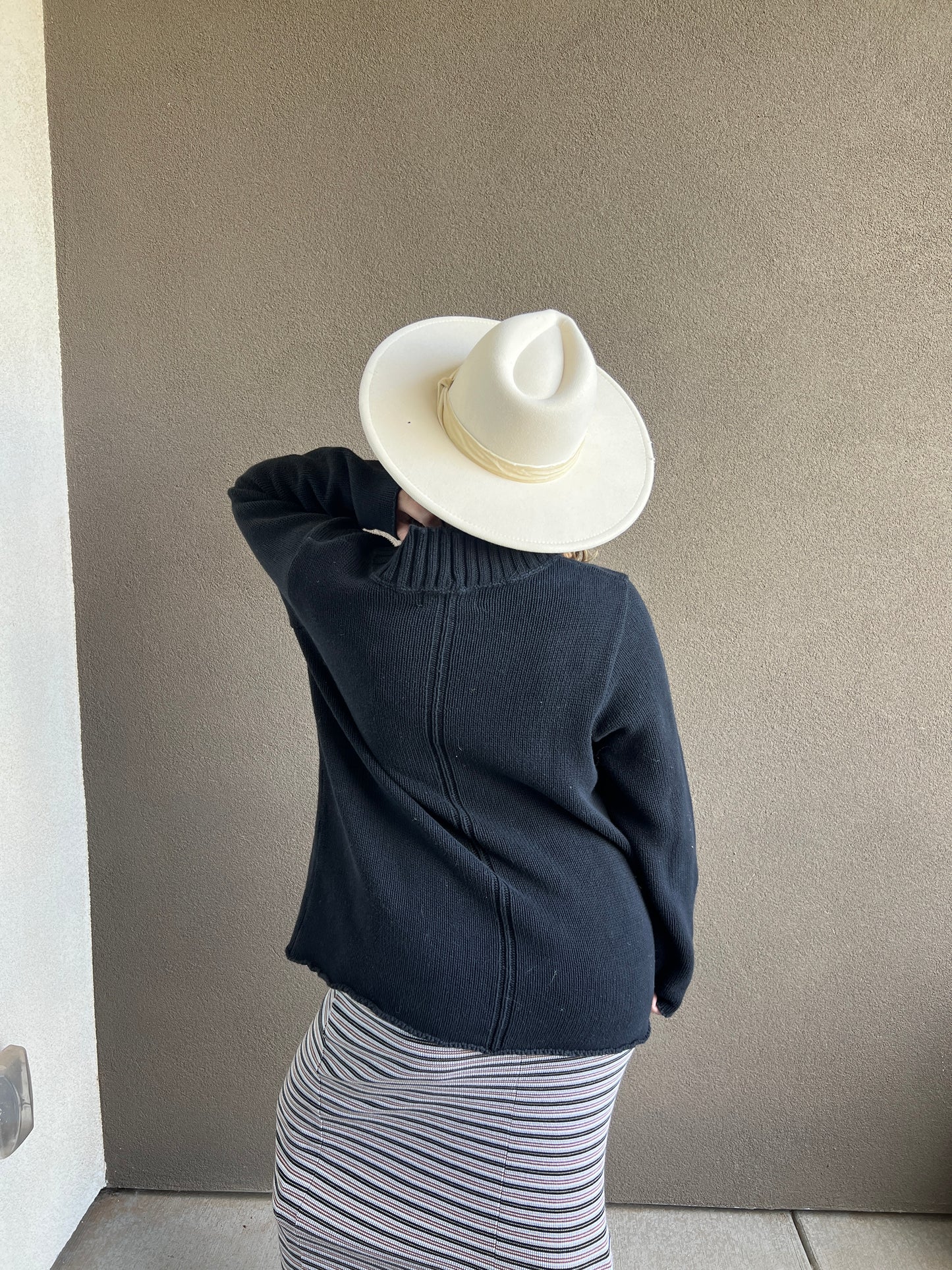 Black Vintage Pocket Sweater (OS)