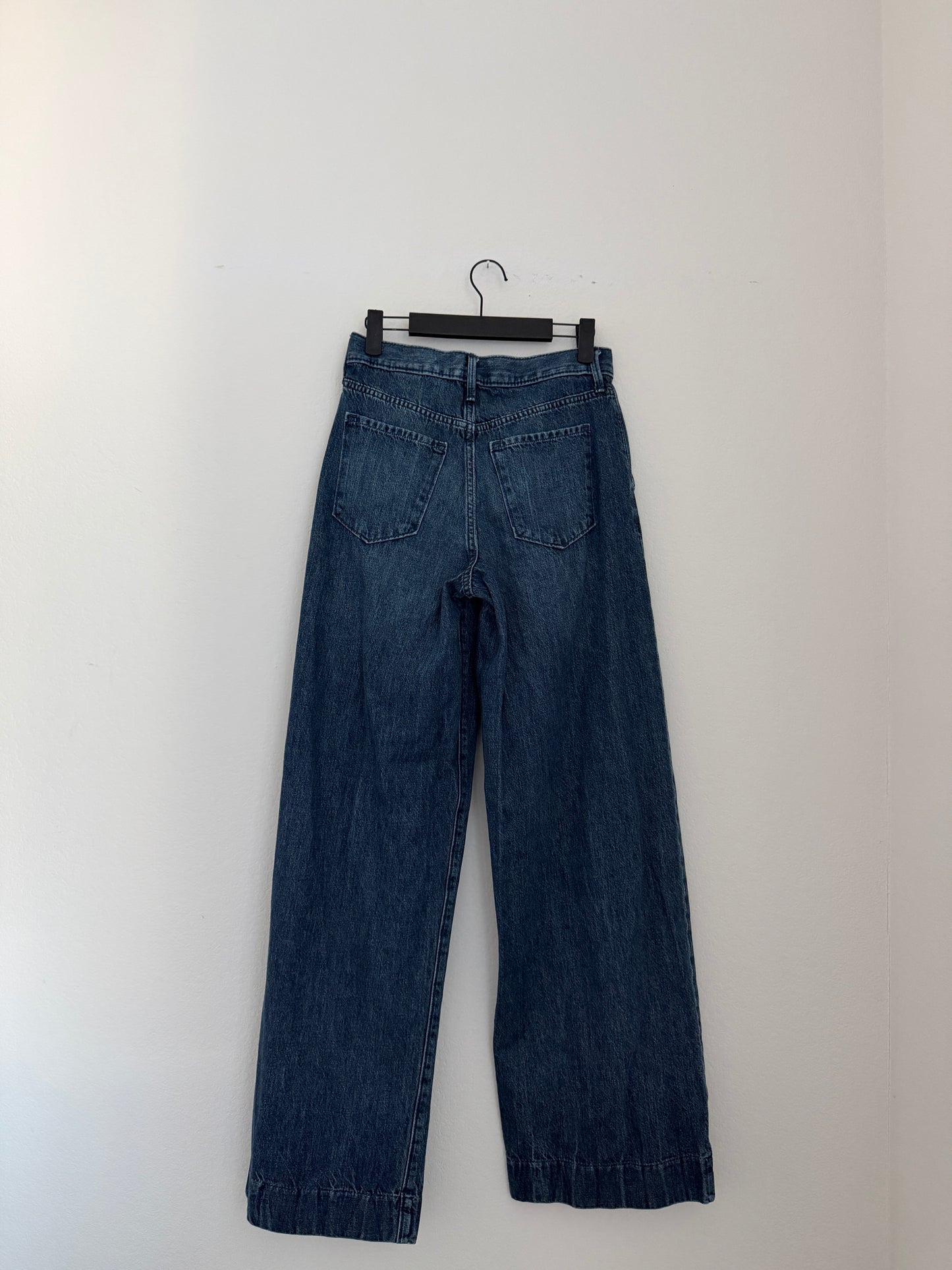 Banana Republic Relaxed Wide Leg Jeans | 28"W