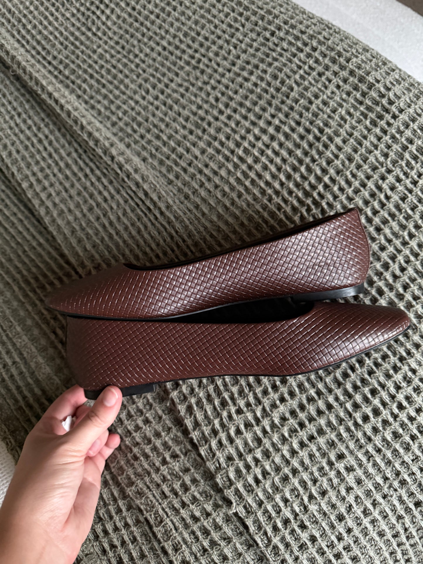 Brown Woven Look Flat (9)