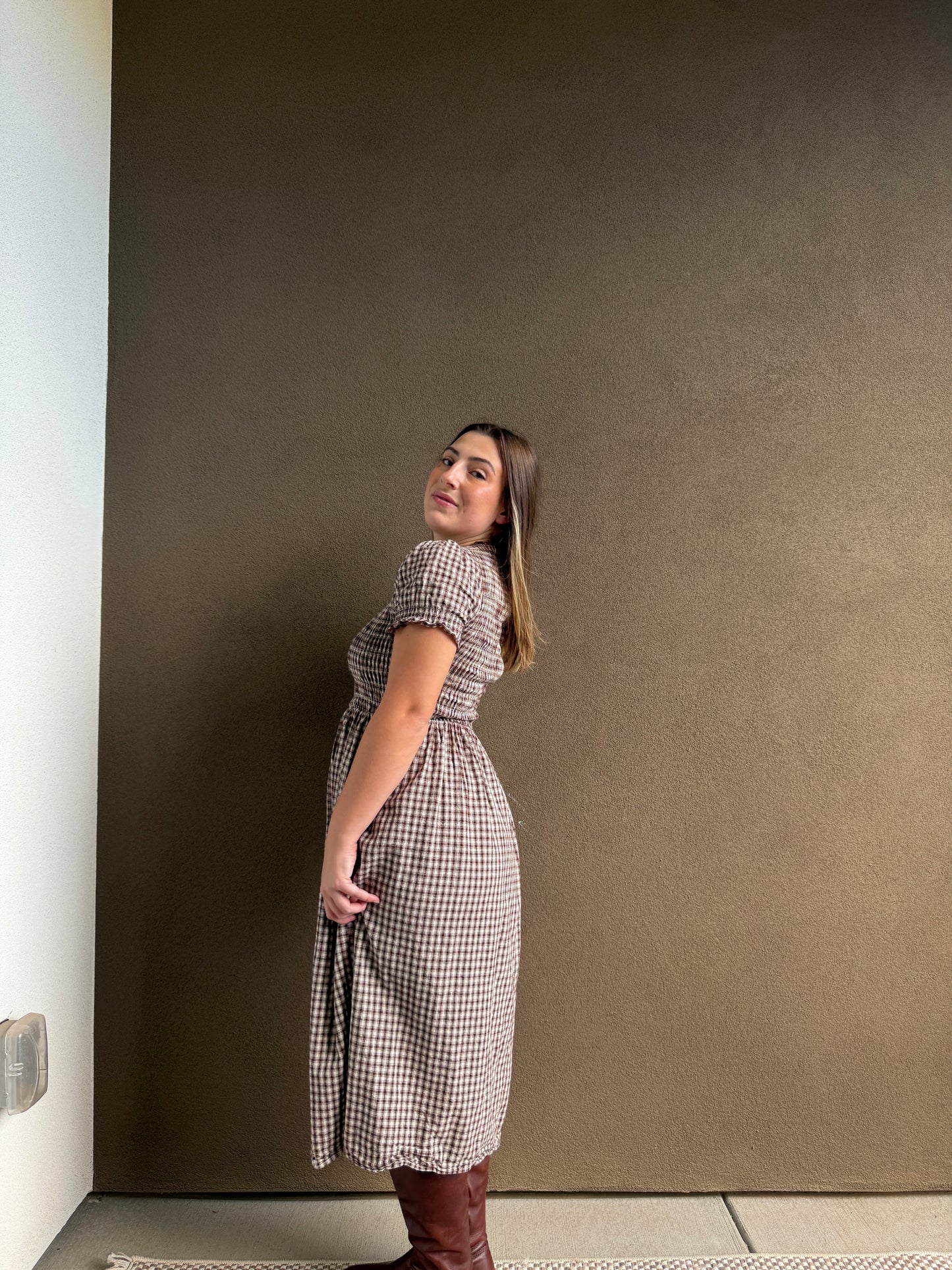 Coffee Plaid Shirred Puffed Sleeve Midi Dress (XS)