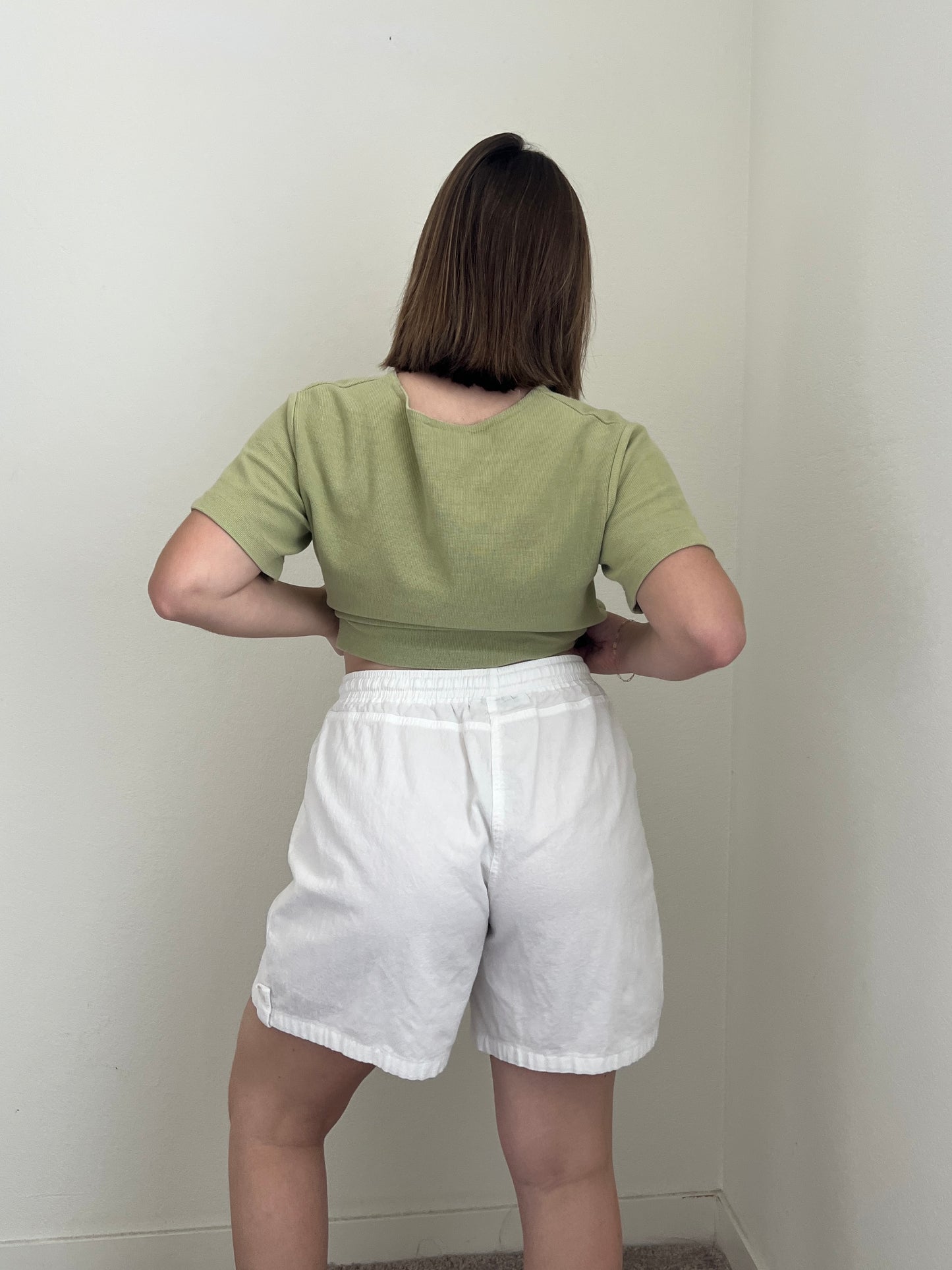 White Easy Shorts (M)