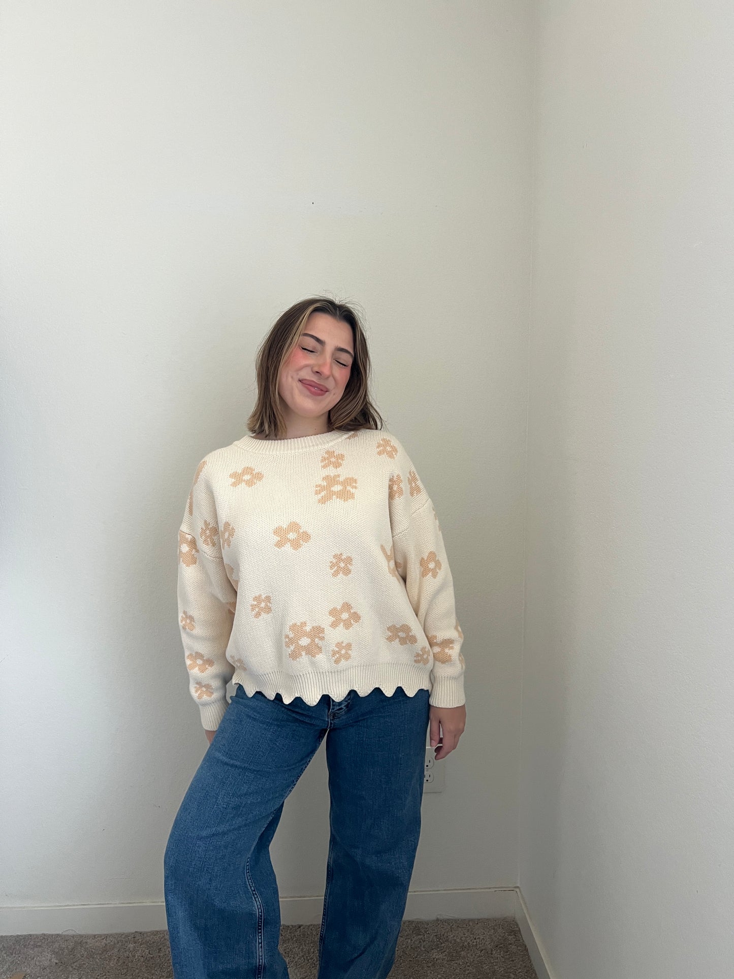 Floral Scalloped Sweater (M)