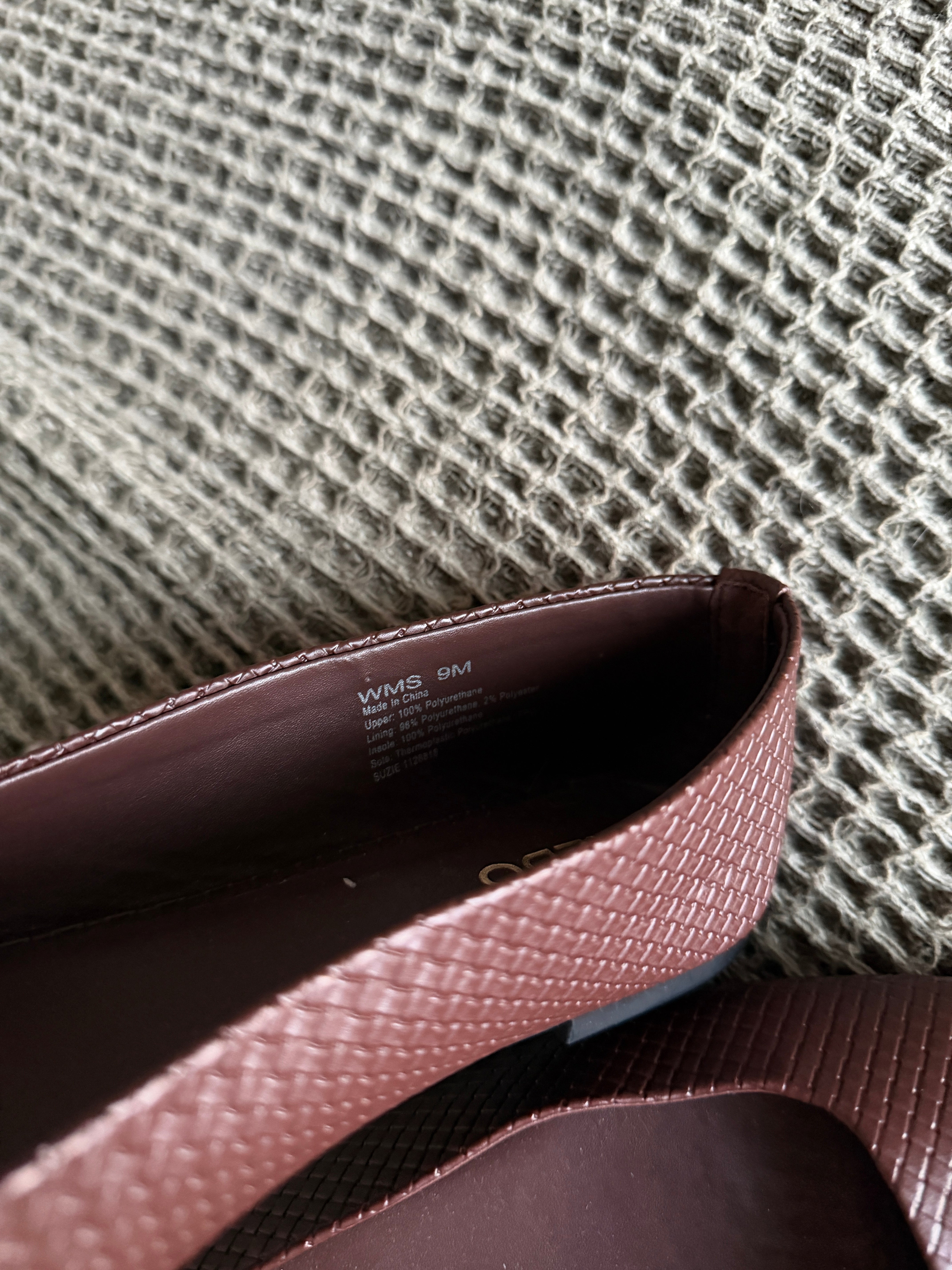 Brown Woven Look Flat (9)