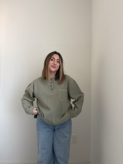 Gabby Green Henley (L)