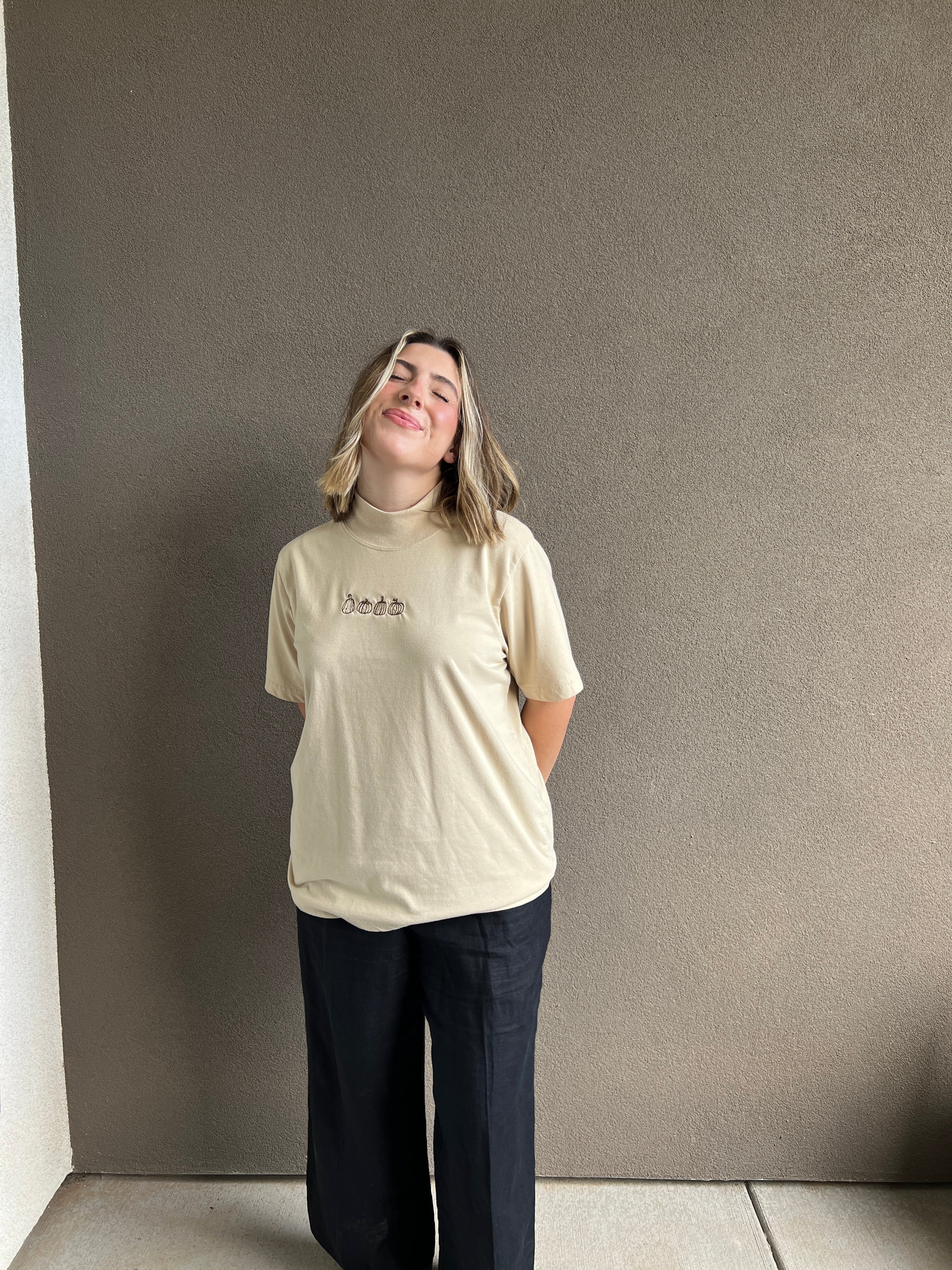DT Original Pumpkin Mockneck Tee (L)