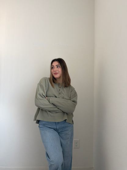 Gabby Green Henley (L)