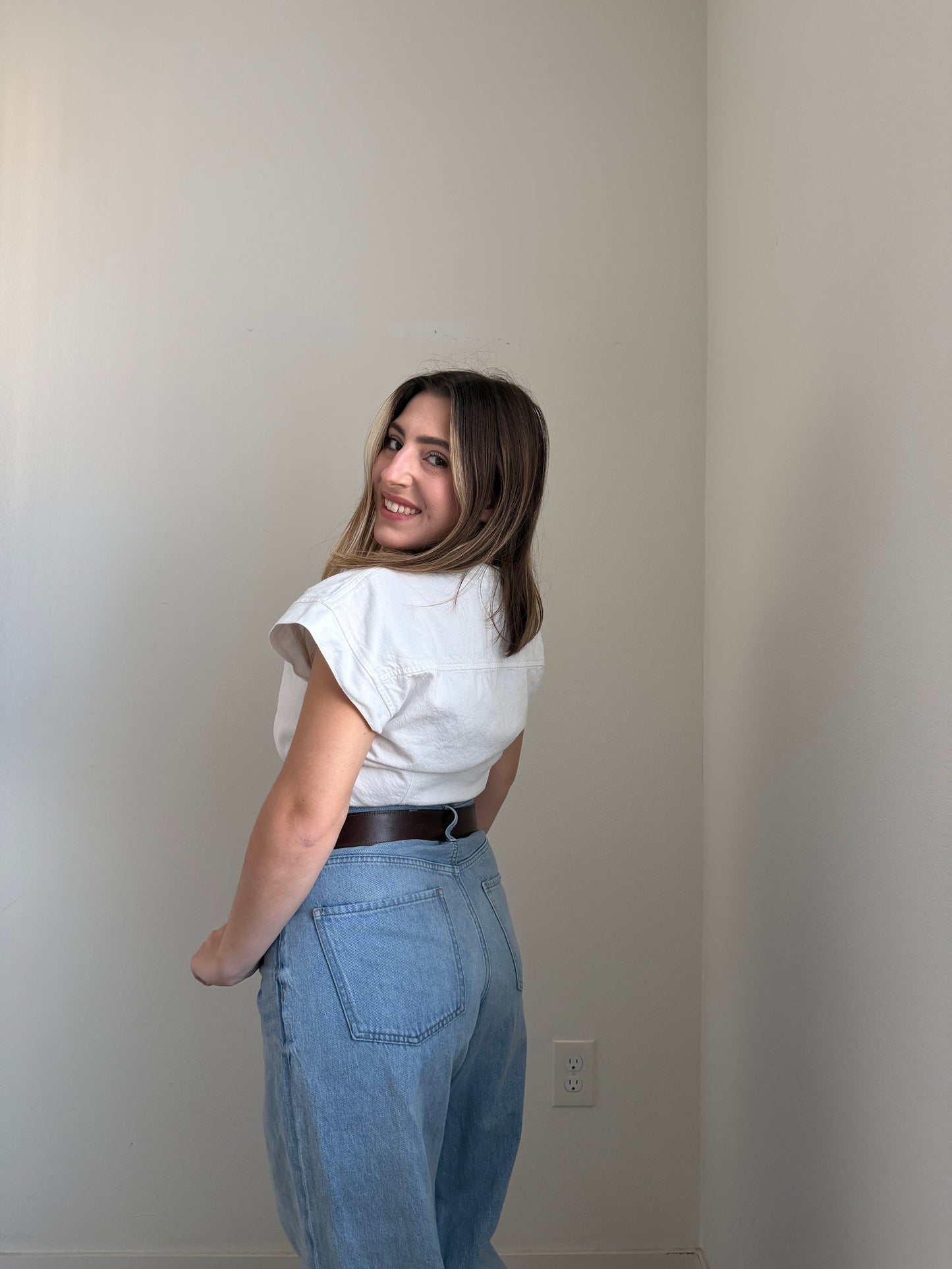 White Denim Cap Sleeve Crop Top (4)