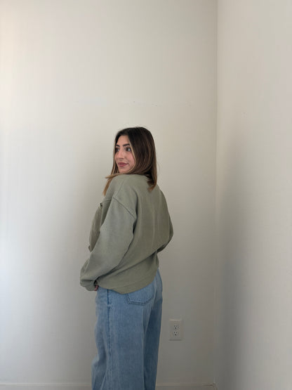 Gabby Green Henley (L)