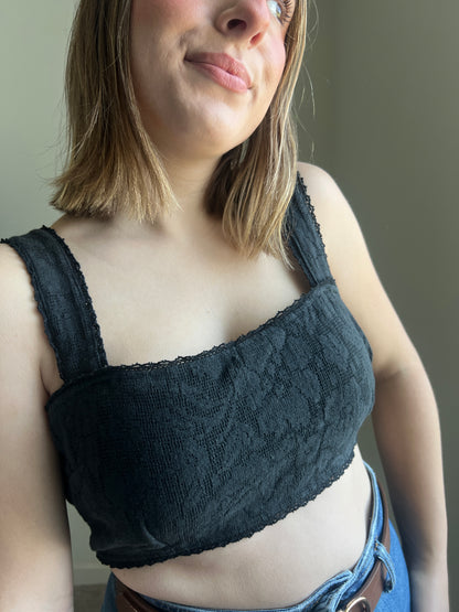 Black Lacy Cropped Tank (L)