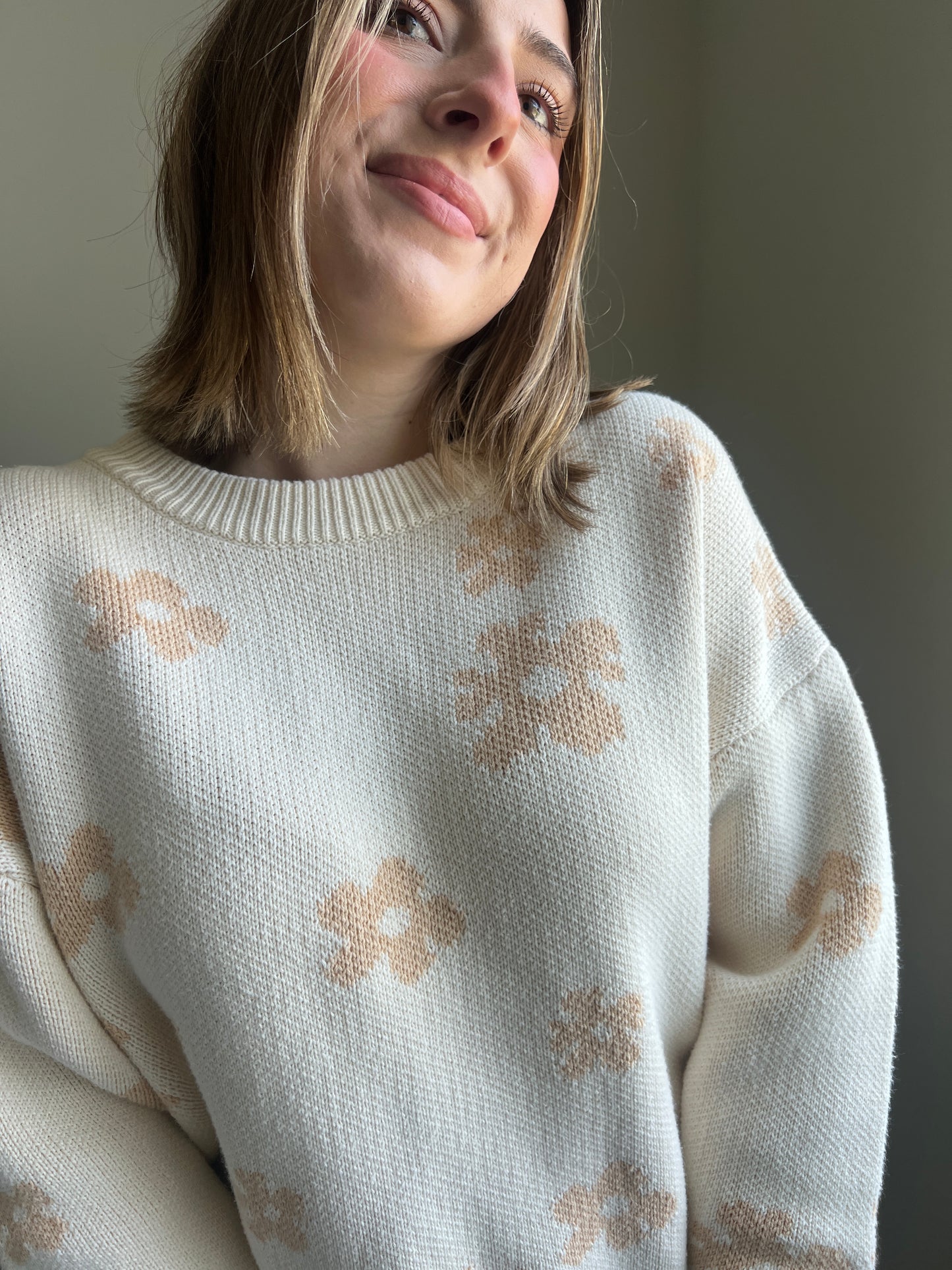 Floral Scalloped Sweater (M)