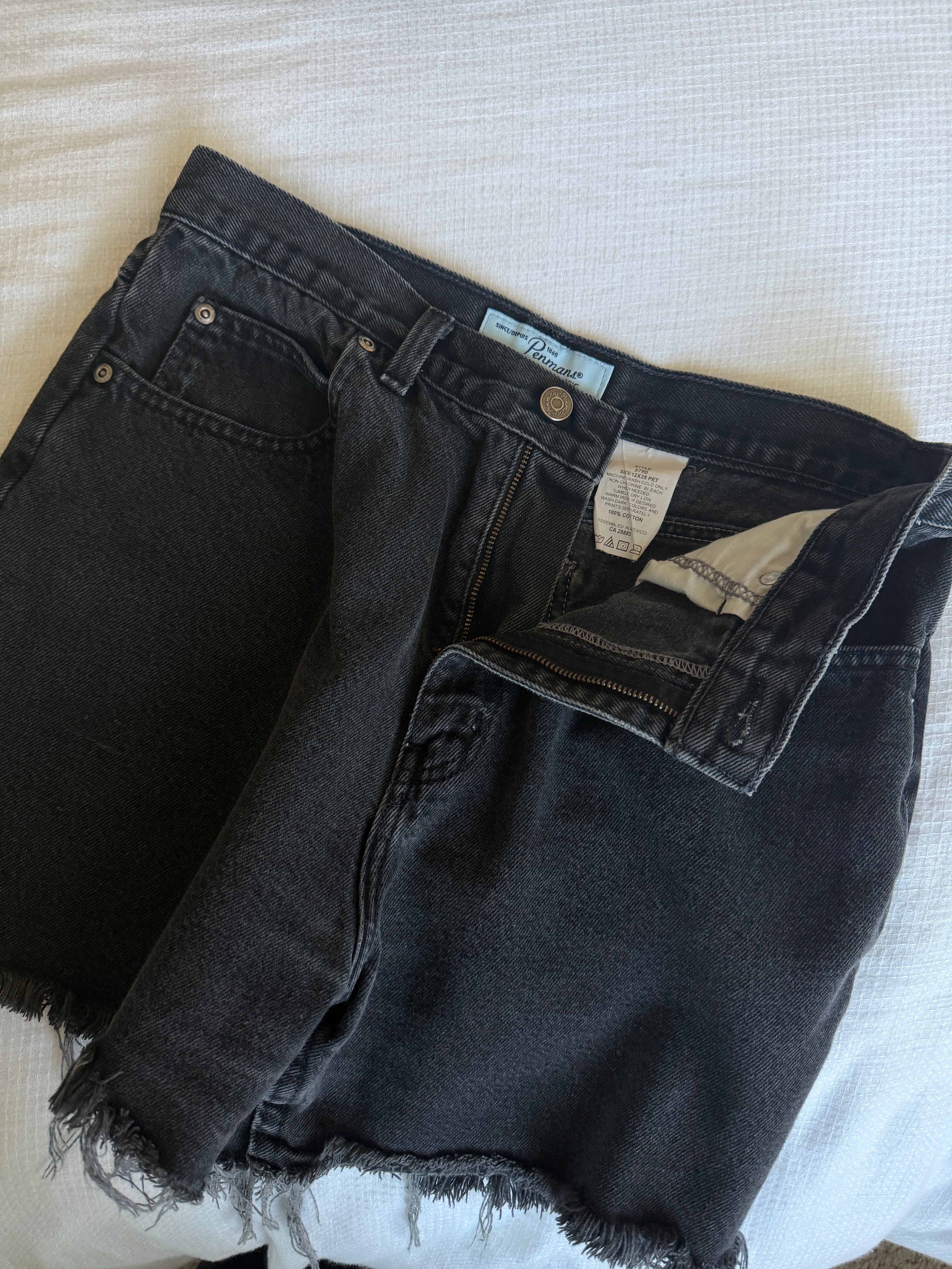 Black Cut-off Shorts (32