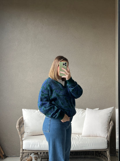 Vintage Vine V Neck (L)