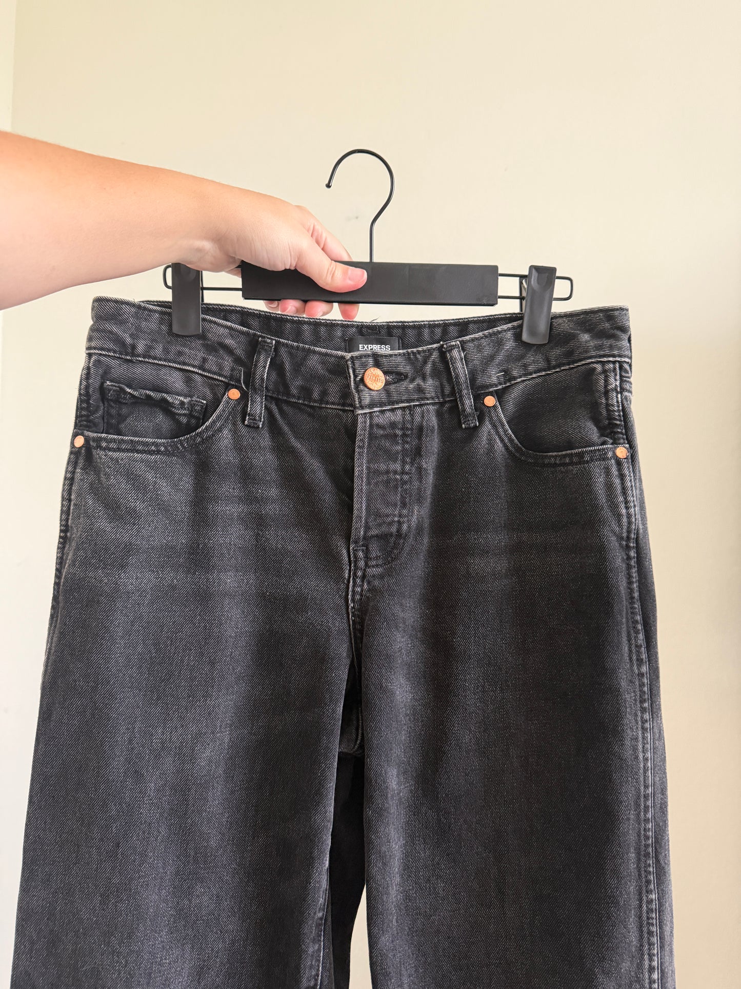 Express Relaxed Straight Low Rise (30"W)