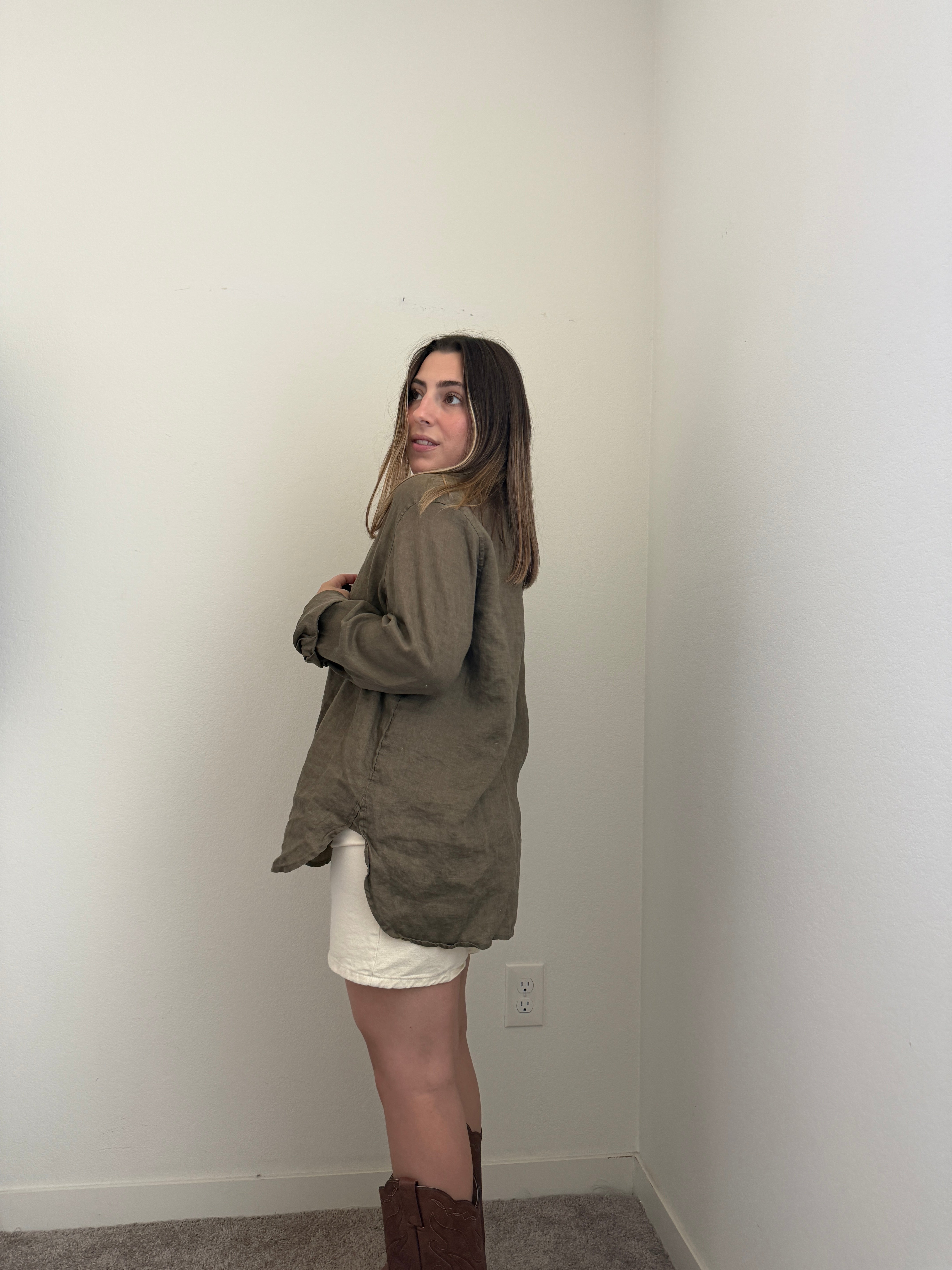 Green Linen Button Up (M)