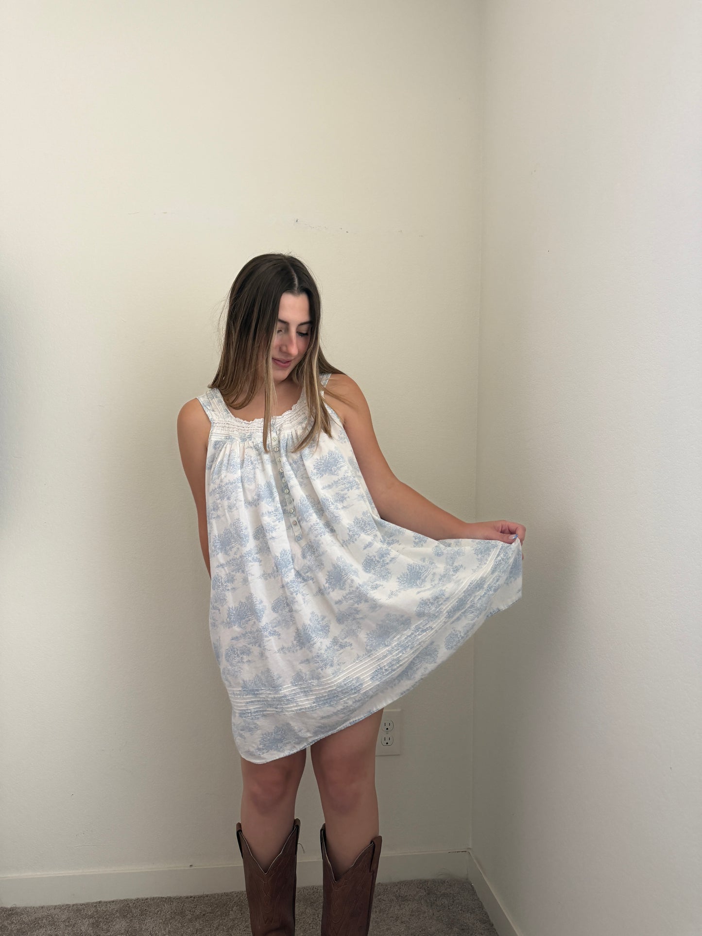 Blue Floral Toile Nightgown (L)