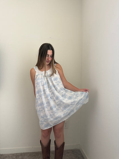 Blue Floral Toile Nightgown (L)